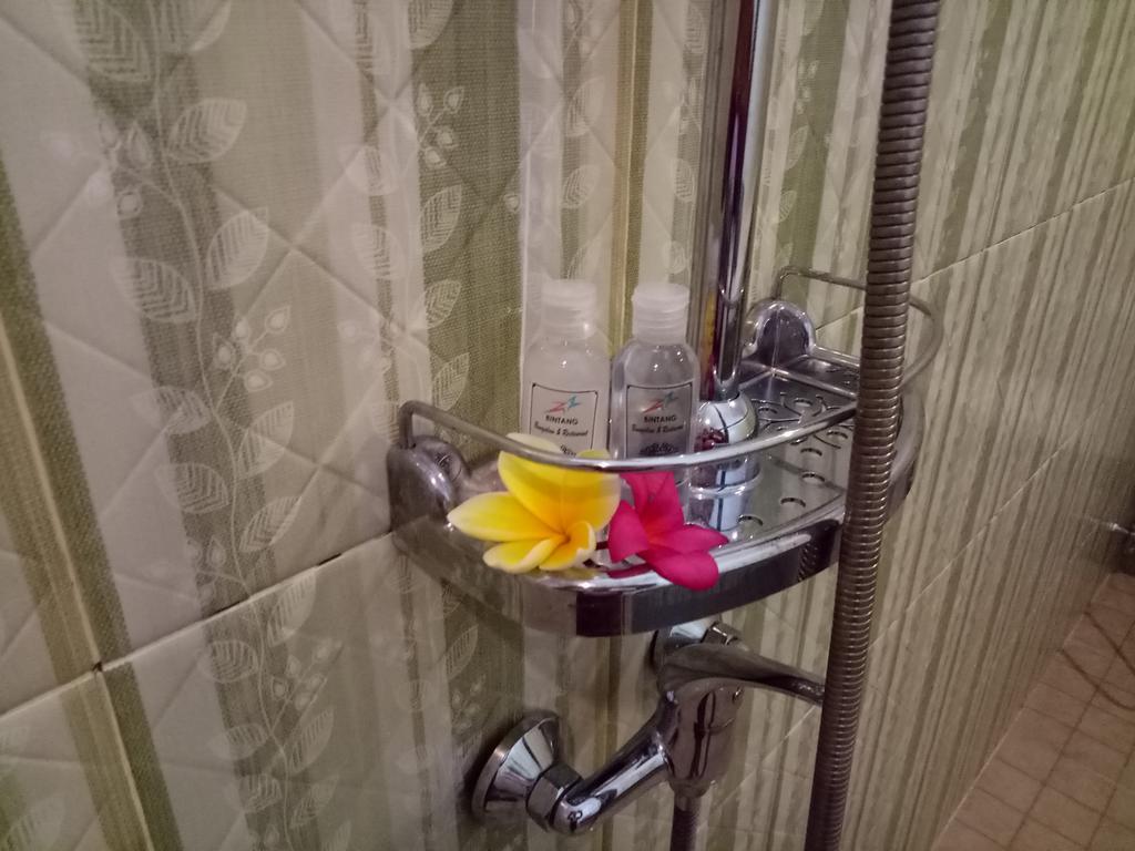Bintang Hostel And Homestay Sakti Ngoại thất bức ảnh
